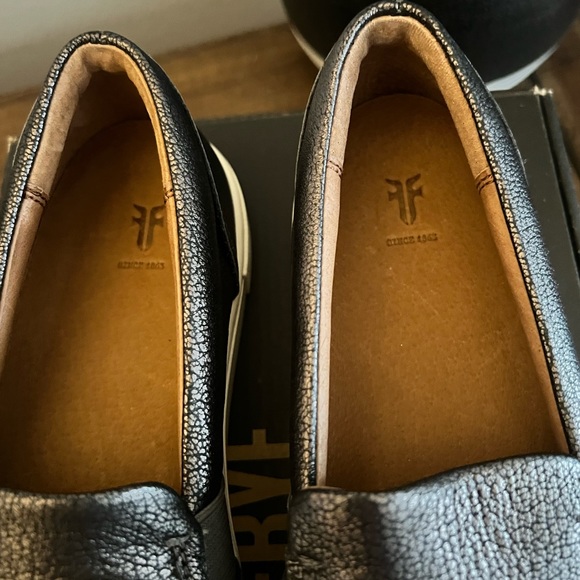 FRYE Slip-On (IVY) - Picture 4 of 7